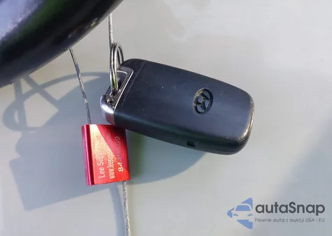 2014 Hyundai Veloster Turbo W/Black z USA, uszkodzony, nr VIN KMHTC6AE3EU194018